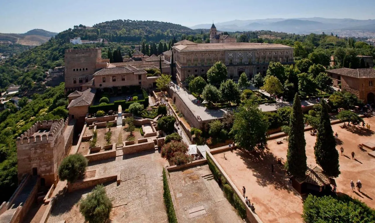 Lägenhet Alojamiento Camino De Ronda Con Parking Granada